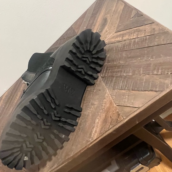 New shoes worn once size 7,5 us - Picture 3 of 3